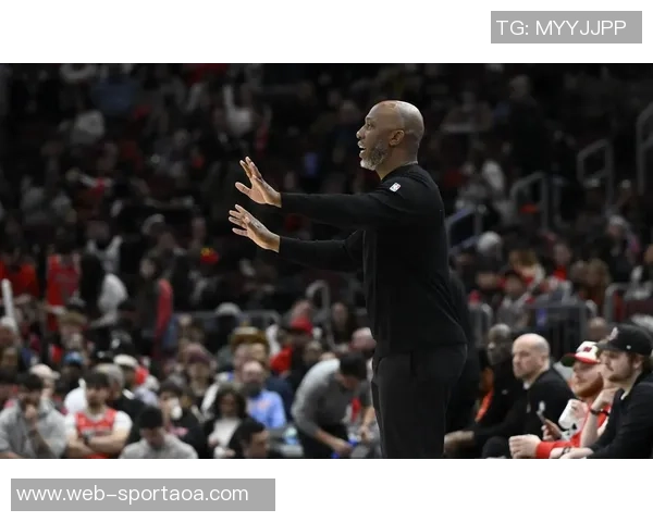 杨瀚森回忆比卢普斯的指导风格与新秀心态的影响