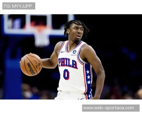 马克西火力全开22投14中狂砍36分8篮板4助攻三分球命中率高达667 马克西火力全开22投14中狂砍36分8篮板4助攻三分球命中率高达667