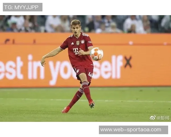 拜仁后卫斯塔尼西奇走进慕尼黑儿童医院送温暖与祝福给小朋友们